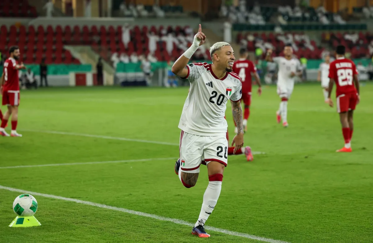 خليجي 27: الإمارات إلى نصف النهائي بثلاثية في البحرين
