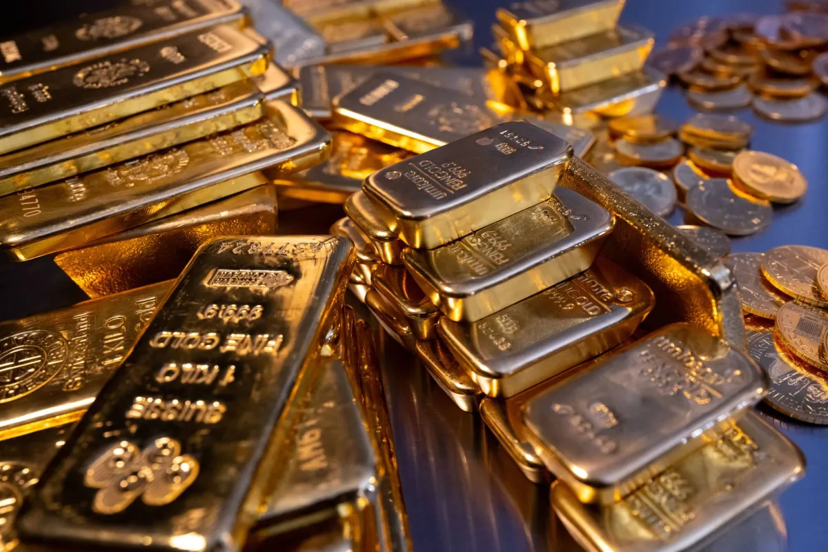 الذهب يتجه لرابع خسارة أسبوعية بضغط من قوة الدولار وتوقعات الفائدة
