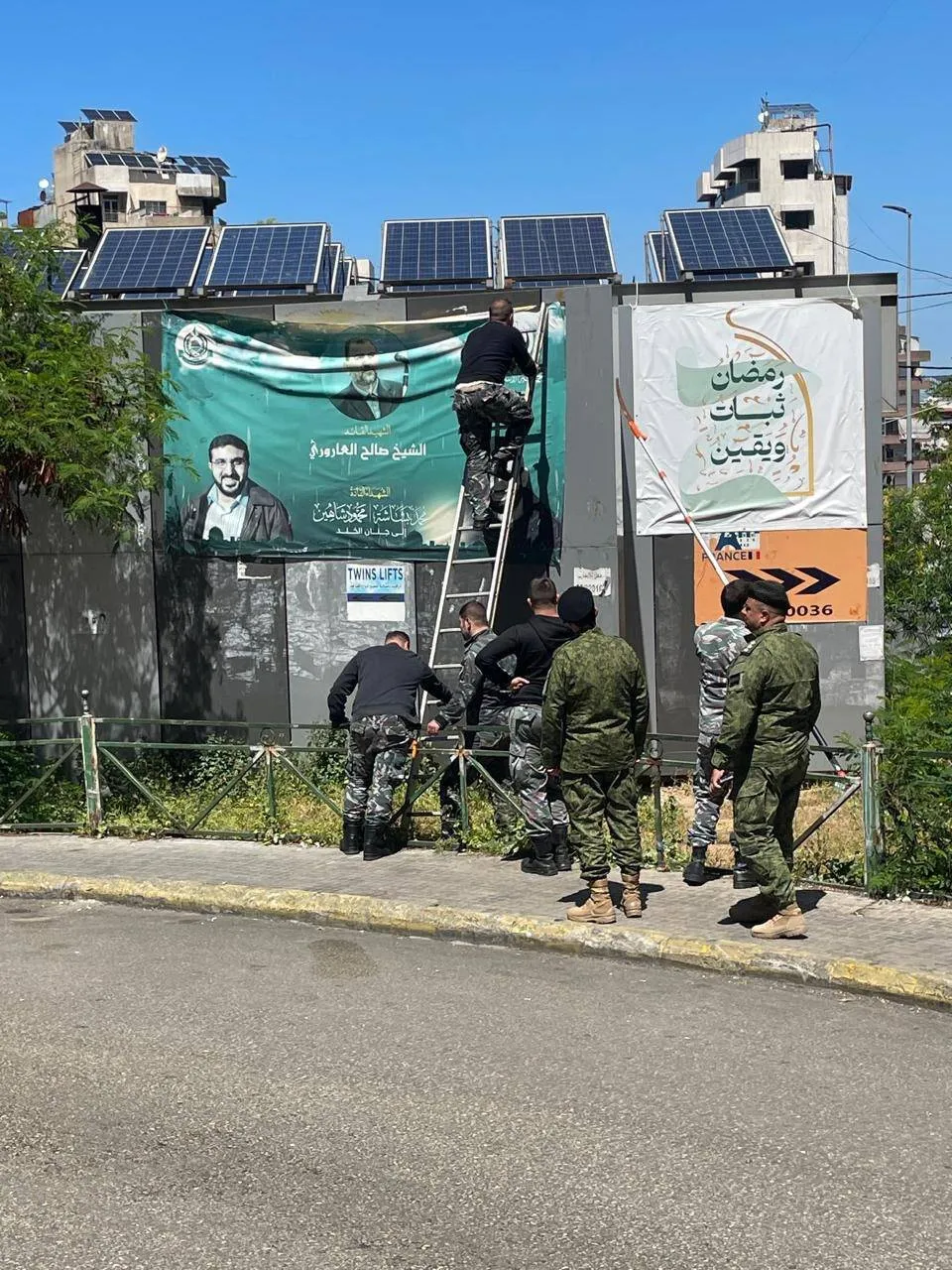 بيروت تنفض عنها غبار الصور السياسية020 بيروت تنفض عنها غبار الصور السياسية