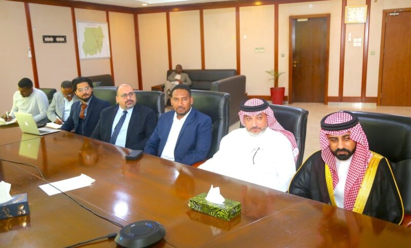 مجموعة سعودية تقترب من الاستثمار في نفط السودان.. ماذا وراء التحرك؟