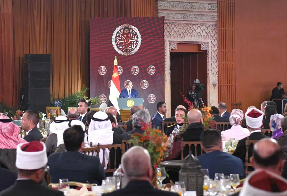 ضغوط الحرب تعيد شبح رفع أسعار الكهرباء في مصر