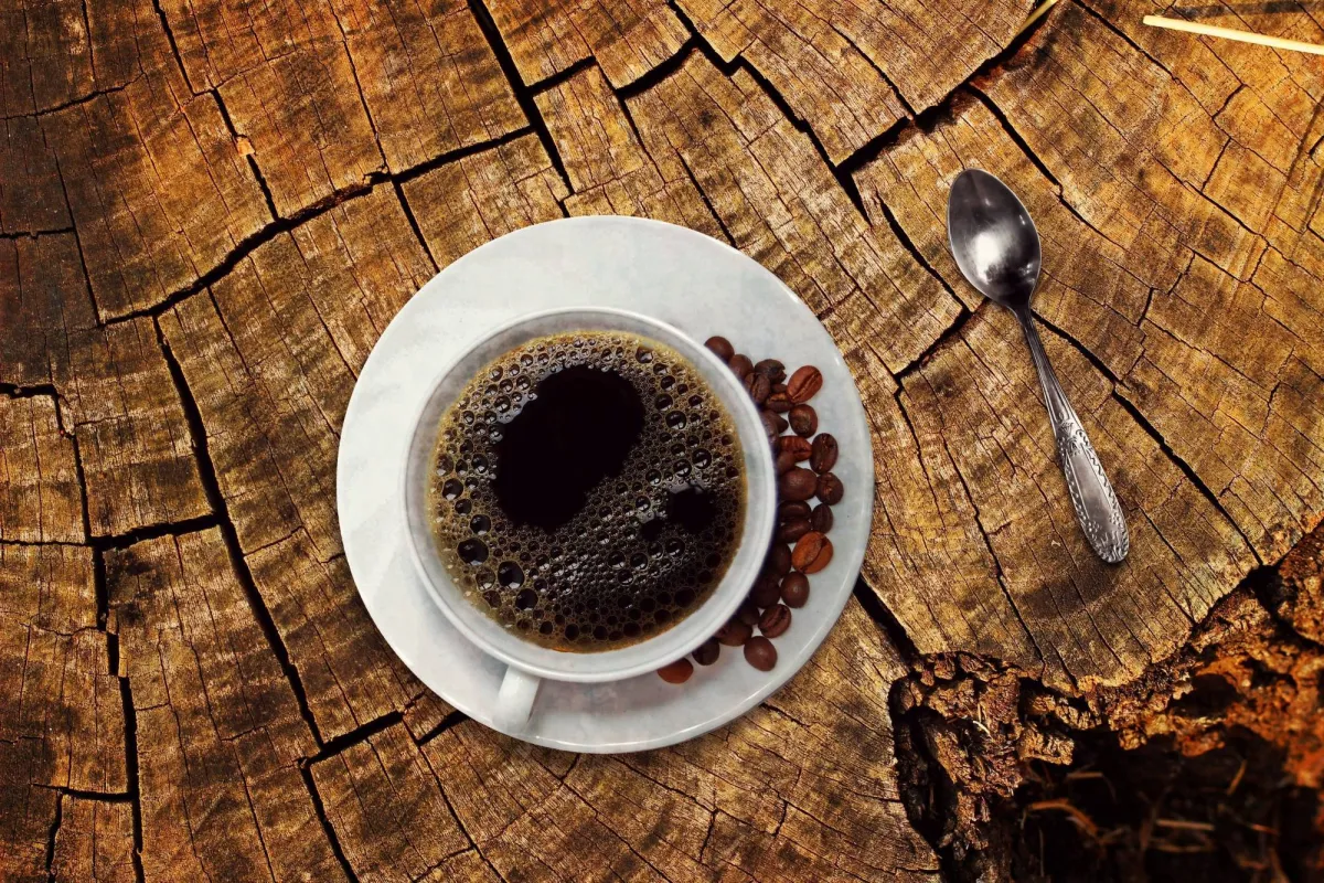 ما أضرار شرب القهوة قبل الإفطار
