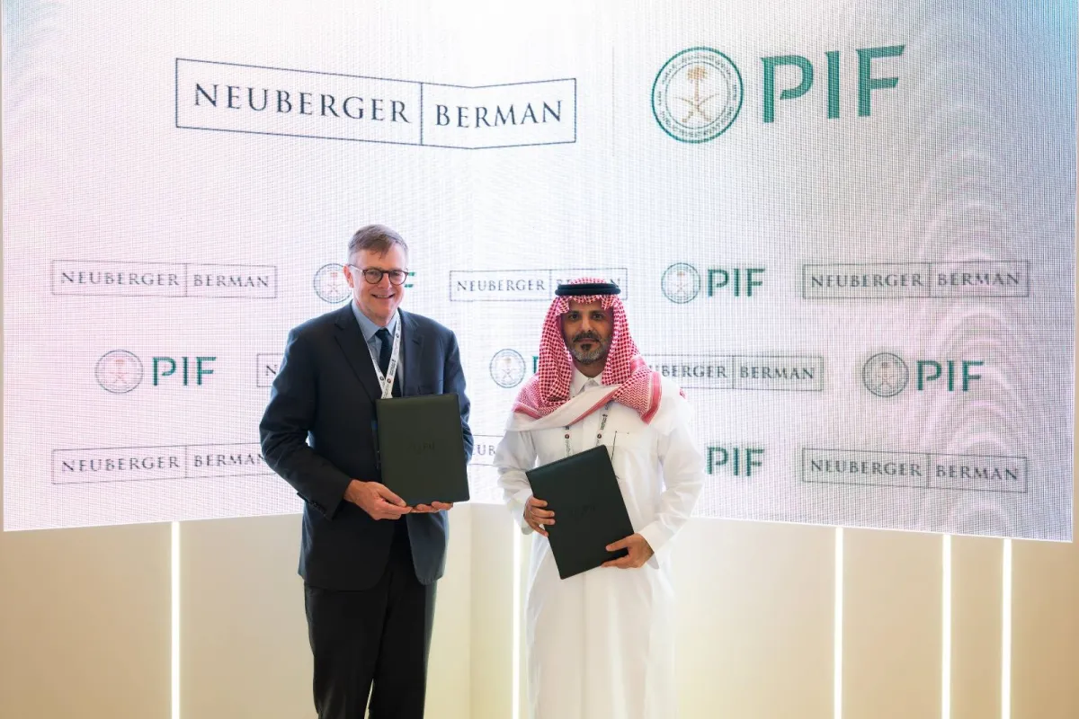نيوبيرغر بيرمان والسيادي السعودي يوقعان مذكرة تفاهم بـ6 مليارات دولار لتعزيز أسواق رأس المال020 نيوبيرغر بيرمان والسيادي السعودي يوقعان مذكرة تفاهم بـ6 مليارات دولار لتعزيز أسواق رأس المال