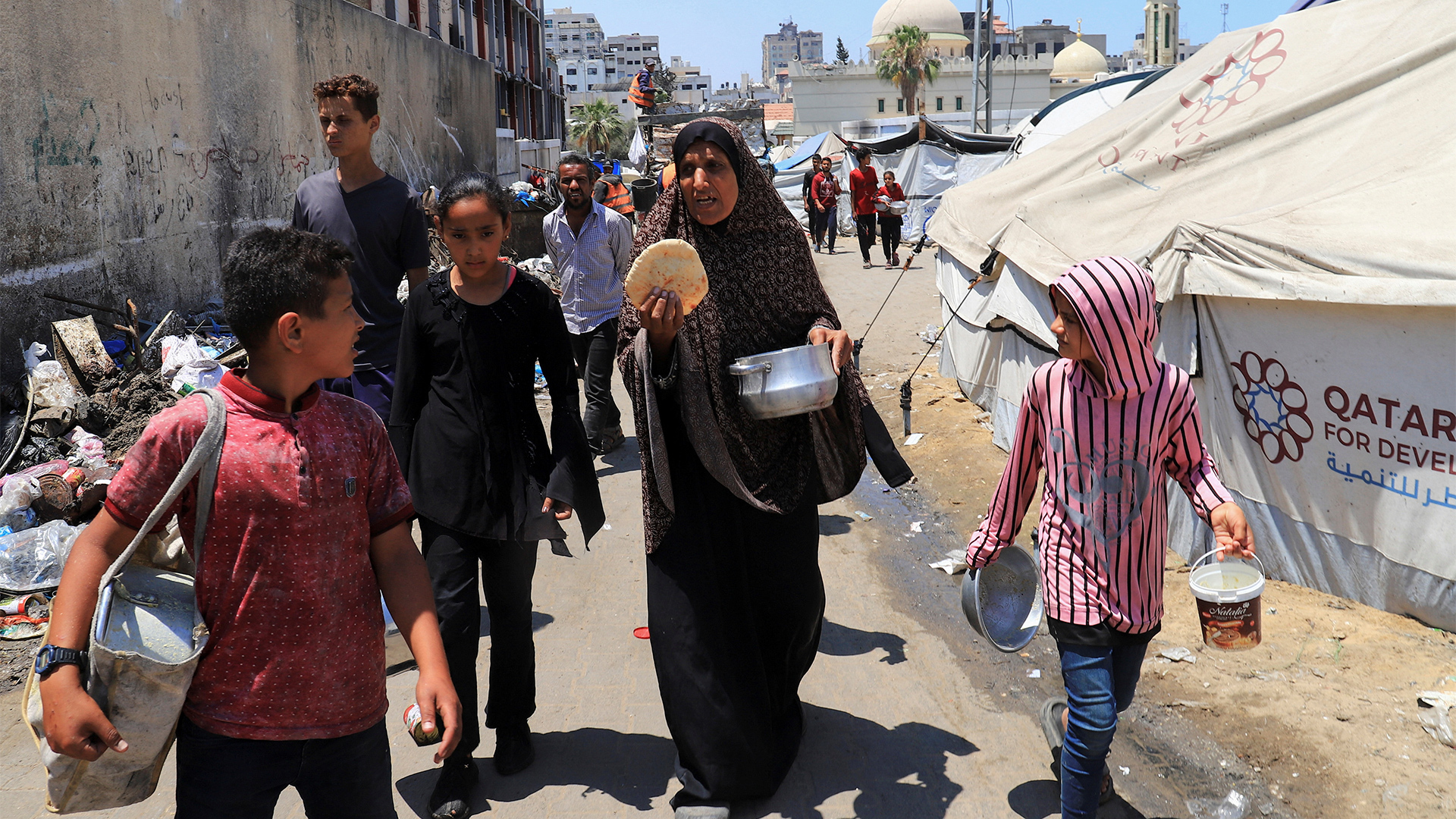 صحافة عالمية: أزمة إنسانية متفاقمة في غزة وسط تصعيد عسكري إسرائيلي020 صحافة عالمية: أزمة إنسانية متفاقمة في غزة وسط تصعيد عسكري إسرائيلي