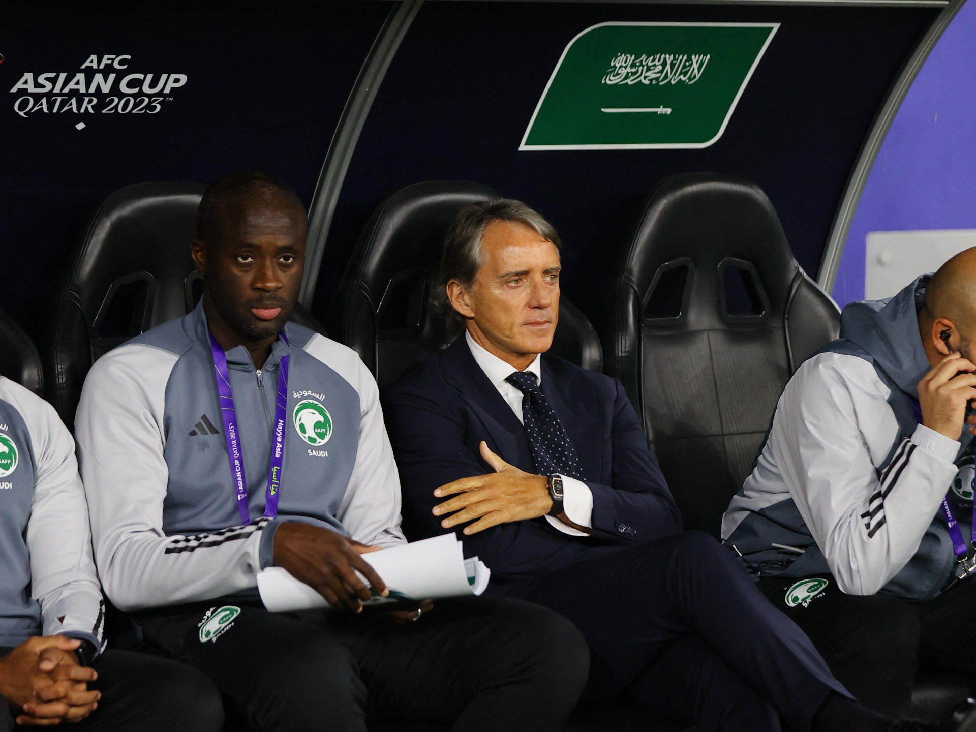 نجم برشلونة السابق يايا توريه يبدأ رسميا مسيرته كمدرب رئيسي