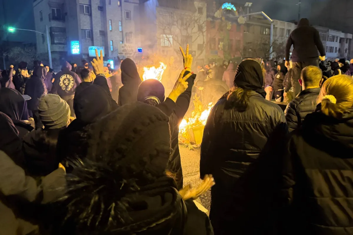 إيران تعدم محتجا وسط إدانات غربية متصاعدة
