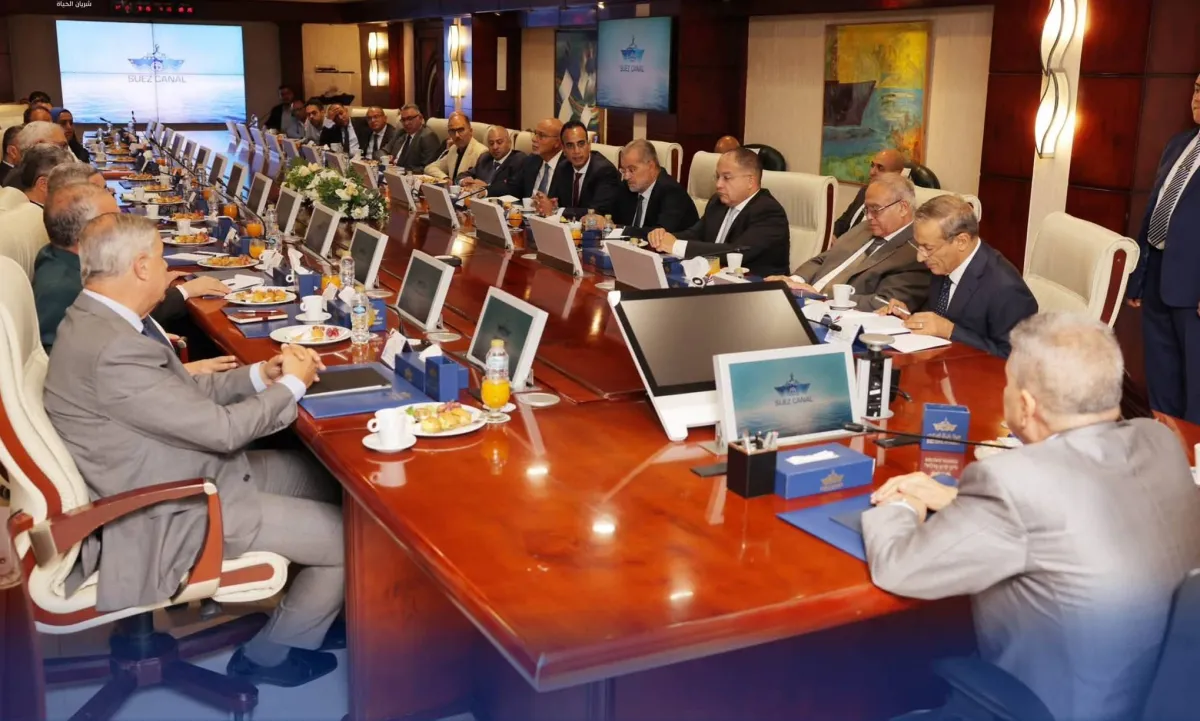 مصر: سياسات تسعيرية مرنة تسهم في عودة عدد من الخدمات الملاحية بقناة السويس