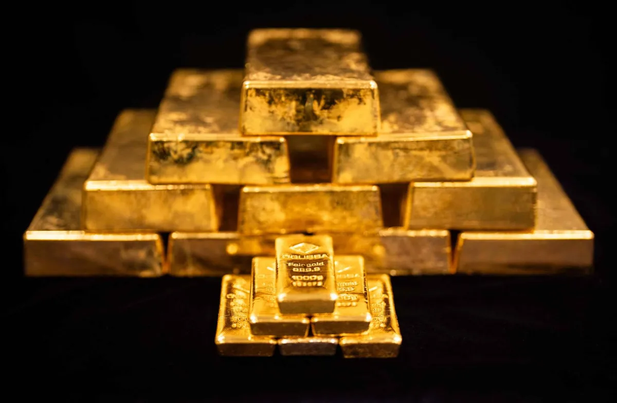 الذهب يستقر مع تعويض ضعف الدولار لتراجع الآمال بخفض الفائدة