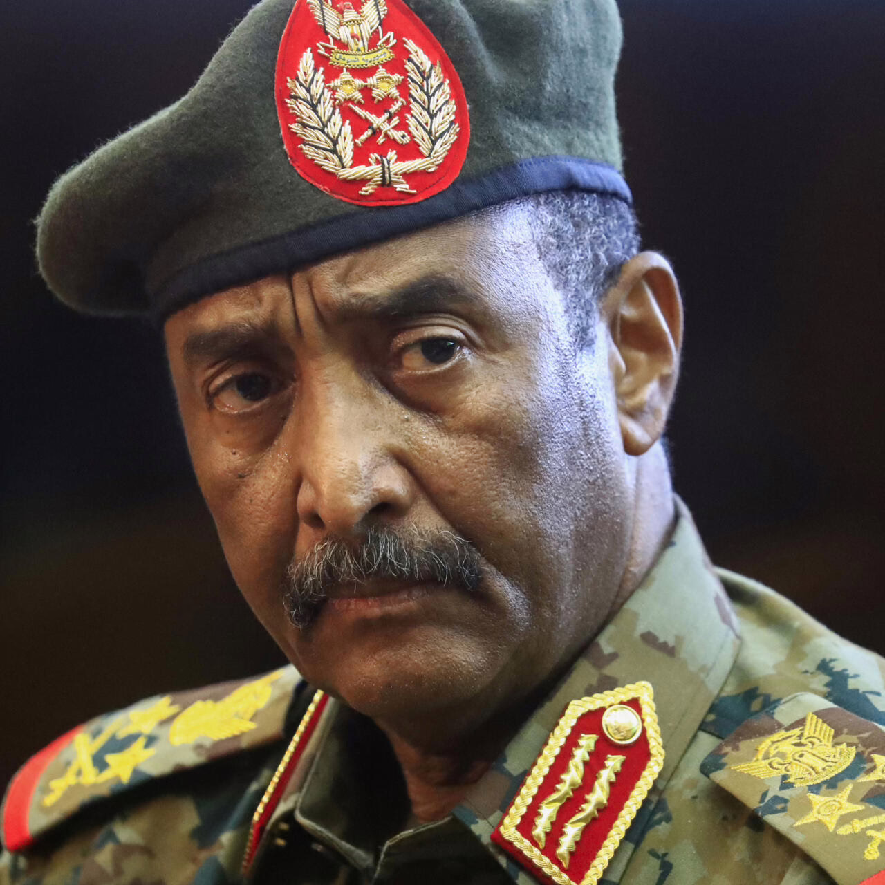 البرهان في تغريدة على منصة اكس .. بعثت برسالة إلى الرئيس الأمريكي معربا عن التزام السودان بجهود تحقيق السلام