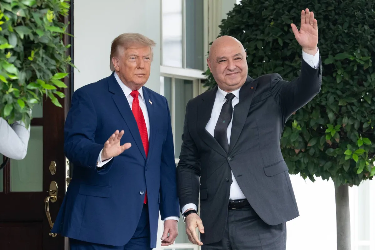 الرئيس الأميركي يهدي عون تعهدا بدعم لبنان وجيشه