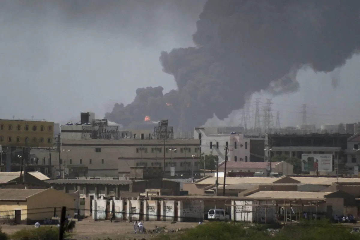 هجوم واسع بالمسيرات يستهدف بورتسودان مجددا020 هجوم واسع بالمسيرات يستهدف بورتسودان مجددا