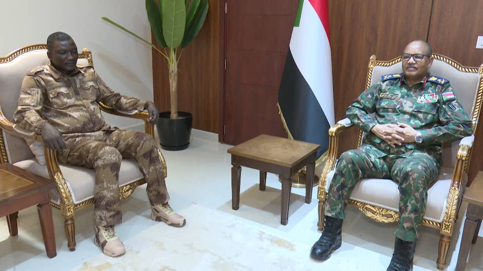 جابر يبحث تأمين وسط دارفور والاستعداد لما بعد الحرب  