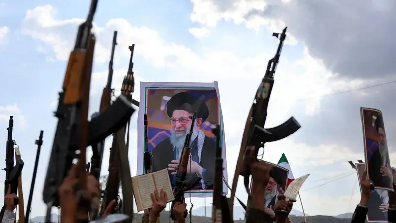 مخاوف يمنية أمنية ومعيشية من دخول الحوثيين الحرب إسنادا لإيران