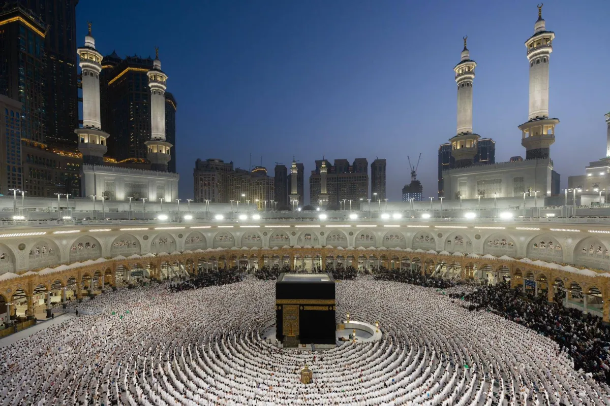 إدانات واسعة لاستهداف الحوثيين مكة المكرمة