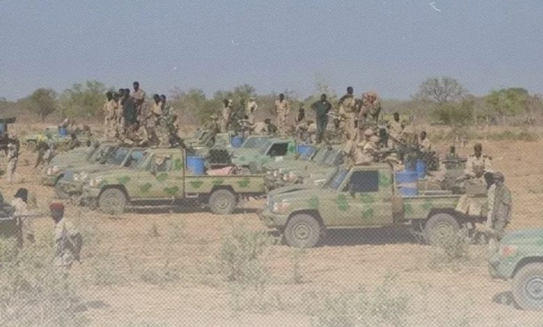 المليشيا تحفر الطينة  