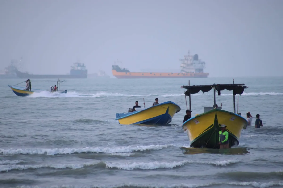 ترمب يلوح بعمل عسكري إذا أخفقت المحادثات