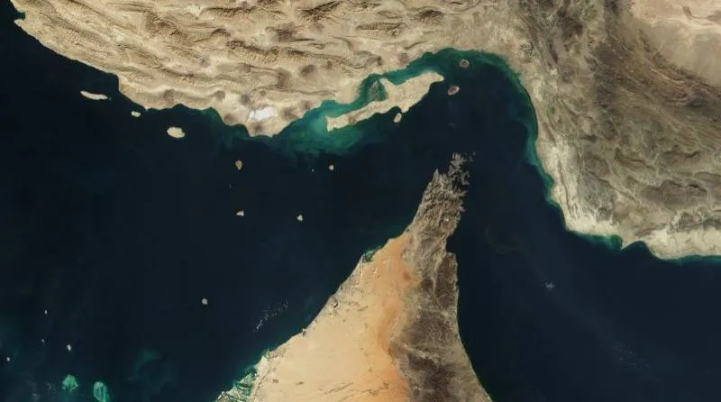 بعد الضربات الإسرائيلية... تحذيرات دولية من مخاطر تهدد الملاحة بالشرق الأوسط020 بعد الضربات الإسرائيلية... تحذيرات دولية من مخاطر تهدد الملاحة بالشرق الأوسط
