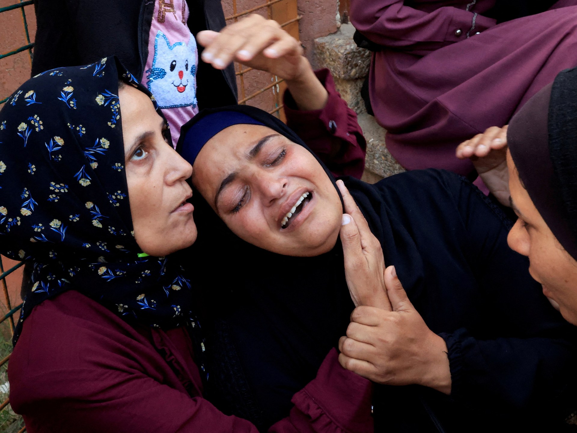 غزة تودع 300 من شهداء المساعدات منذ بدء الخطة الأميركية020 غزة تودع 300 من شهداء المساعدات منذ بدء الخطة الأميركية