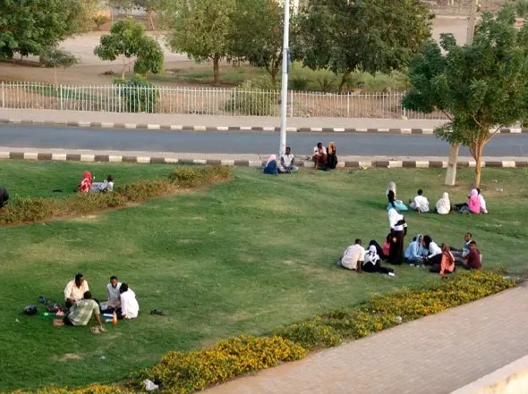 حبيبي مفلس.. الخرطوم تزين أحب مكان  