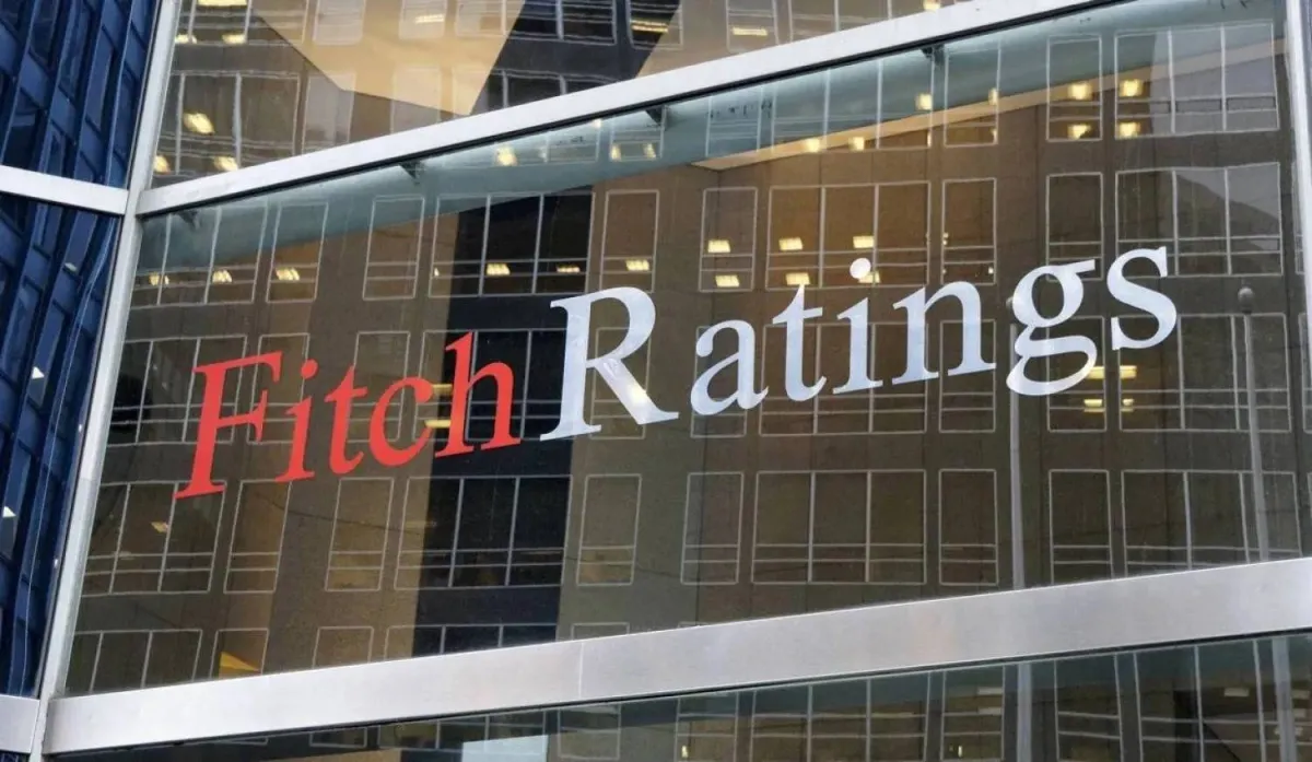 فيتش: تراجع إصدارات السندات والصكوك الخليجية بالدولار مع تصاعد الحرب