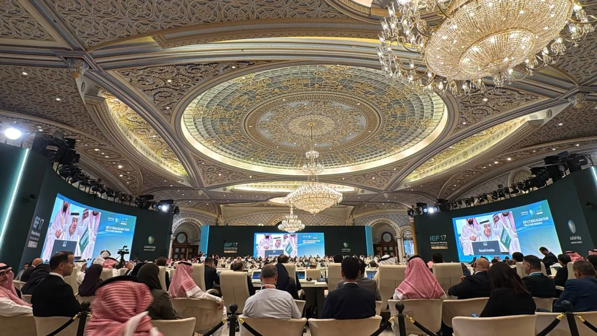 عبد العزيز بن سلمان: عبد العزيز بن سلمان: الرياض عاصمة أمن الطاقة