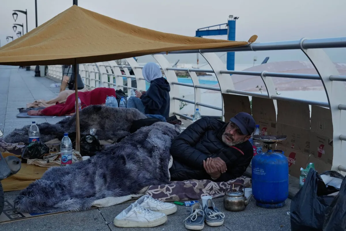 سكان ضاحية بيروت يمضون ليلتهم في الساحات... للمرة الثانية خلال أيام