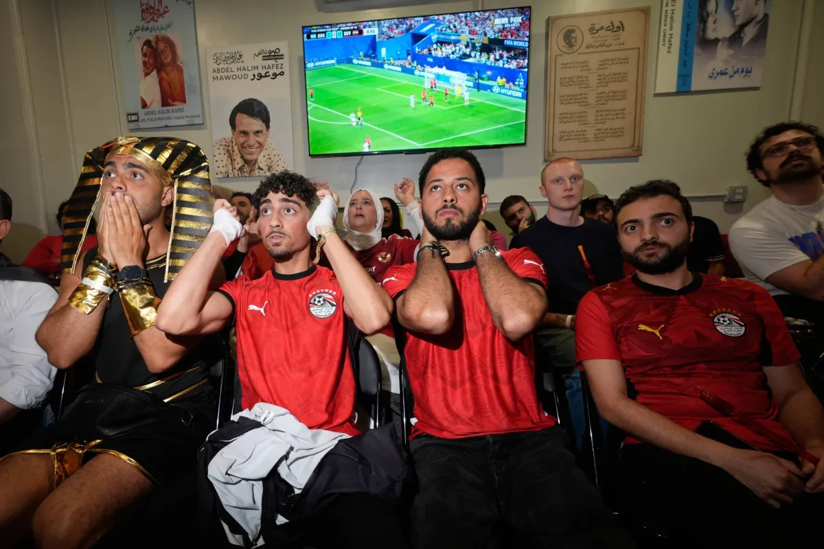 المصريون فخورون رغم الخروج لأن التاريخ قد كتب بالفعل