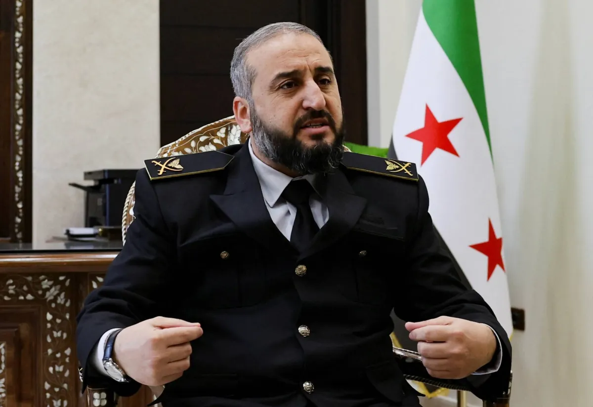 وزير الدفاع السوري يعلن دمج جميع الوحدات العسكرية ضمن وزارته020 وزير الدفاع السوري يعلن دمج جميع الوحدات العسكرية ضمن وزارته