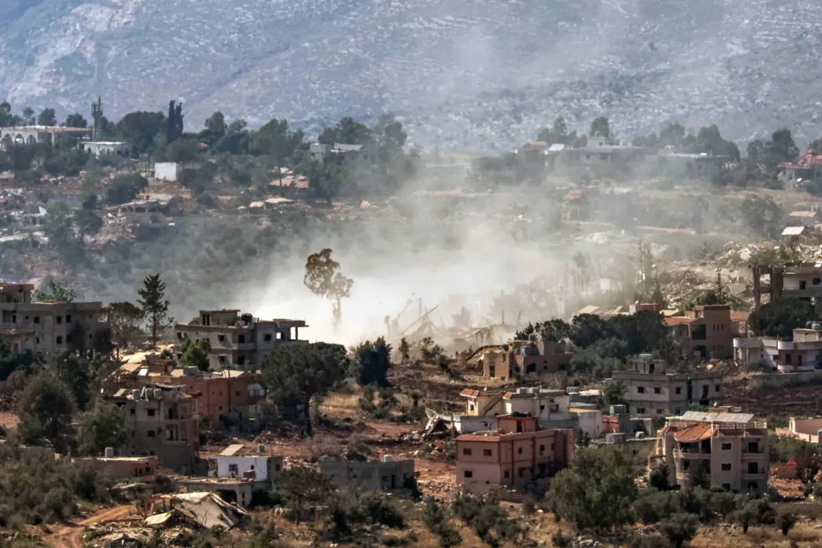 16 قتيلا في غارات إسرائيلية على جنوب لبنان