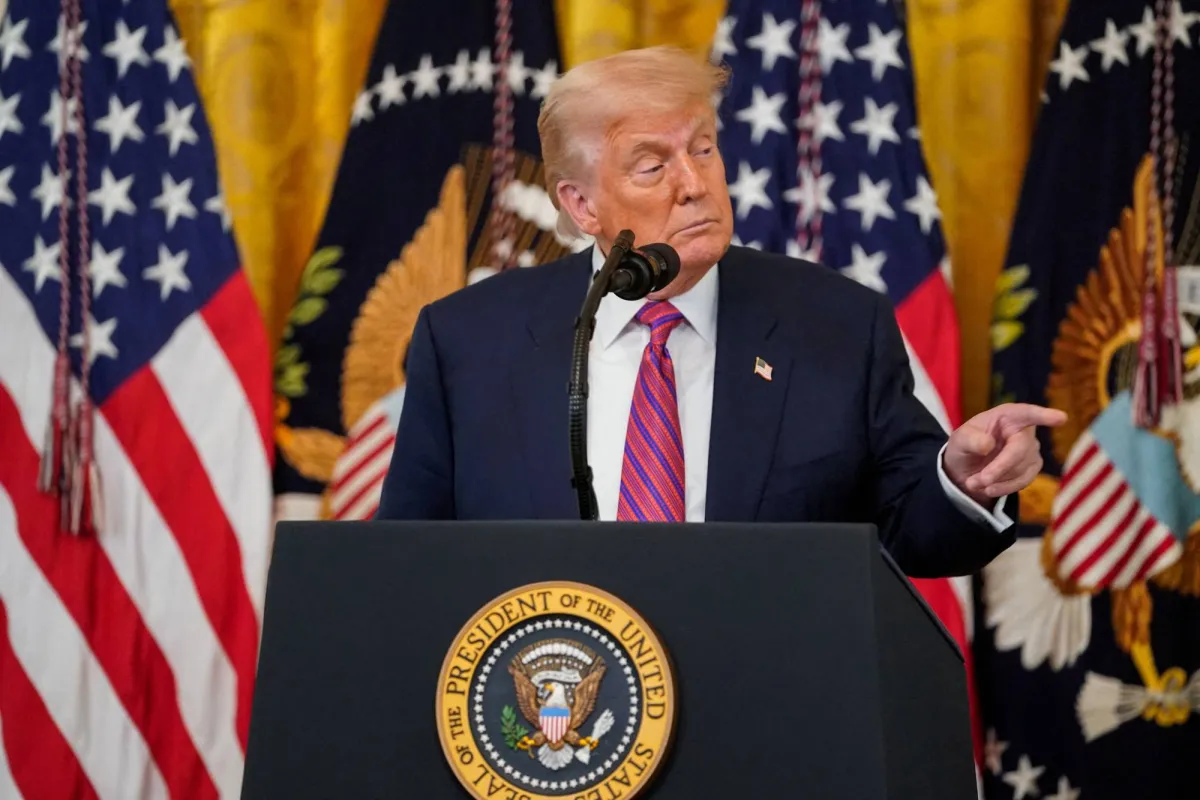 ترمب قد يفكر في السيطرة على مركز تصدير النفط في خرج الإيرانية