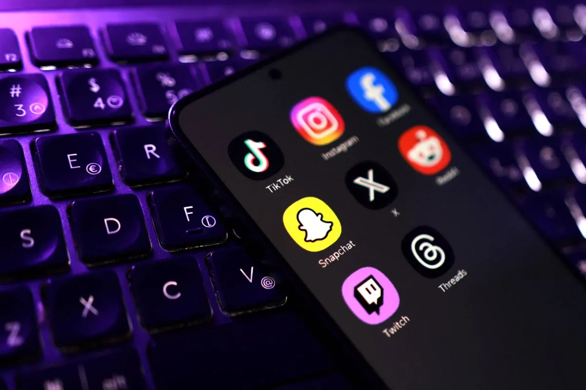 الإمارات تحظر منصات التواصل الاجتماعي للأطفال تحت سن 15 عاما