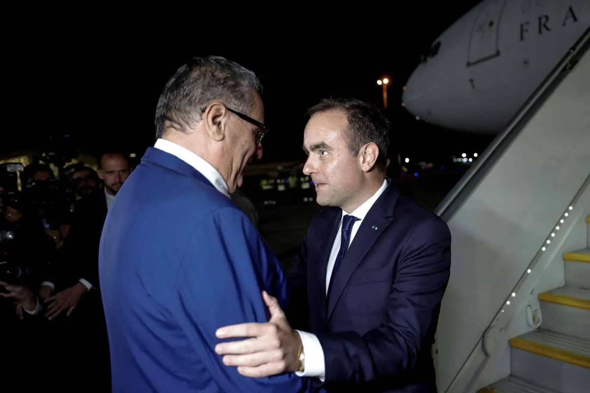 رئيس الوزراء الفرنسي يصل المغرب في زيارة لتعزيز الشراكة بين البلدين
