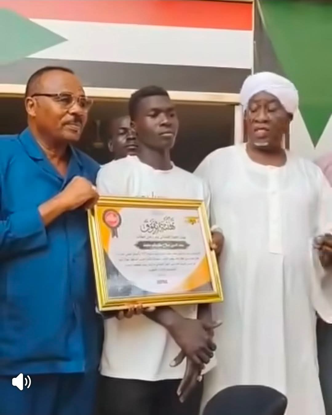 طالب سوداني شاب يحصد 83 في الشهادة السودانية رغم العمل لإعالة أسرته