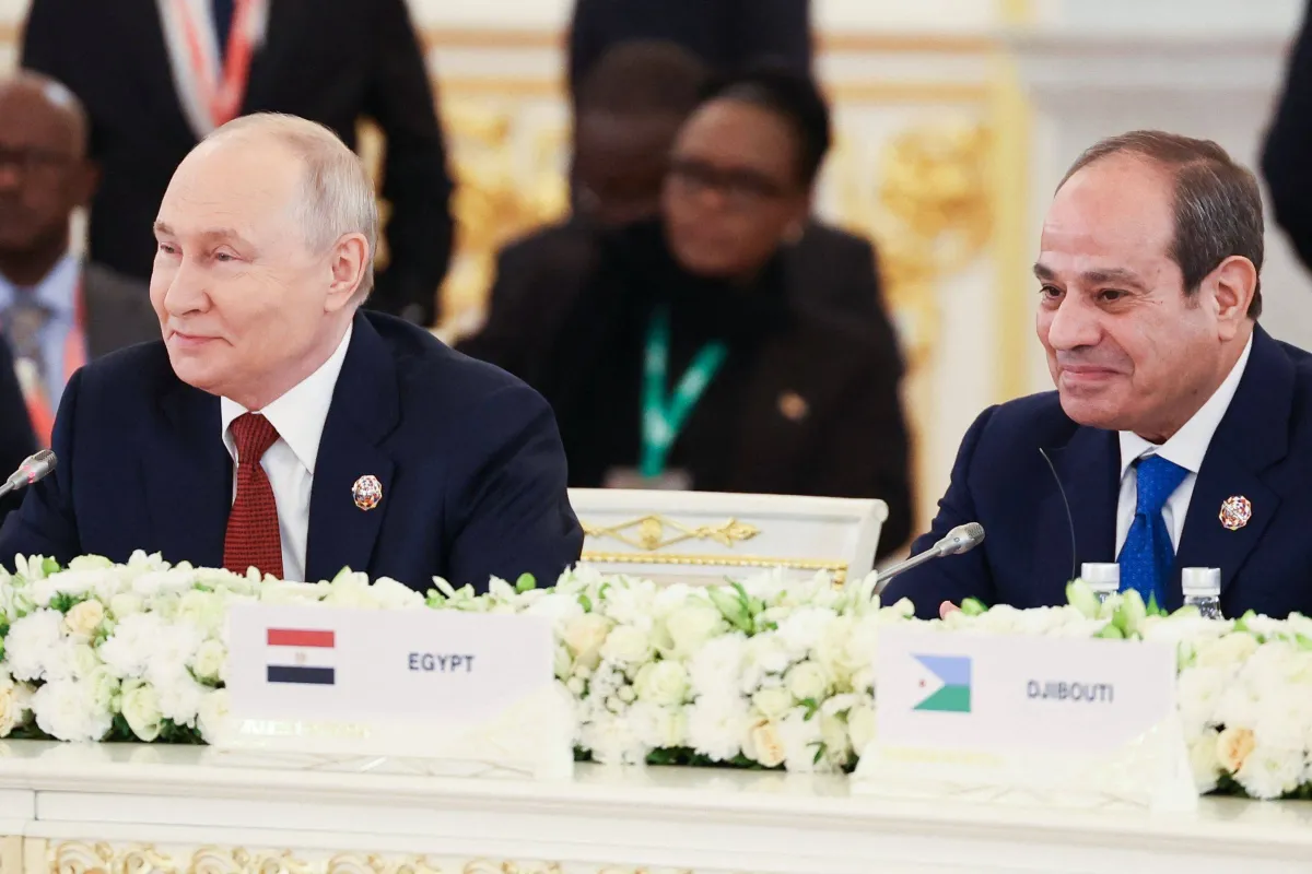 السيسي: المياه العابرة للحدود يجب أن تكون جسرا للتعاون لا سببا للنزاع