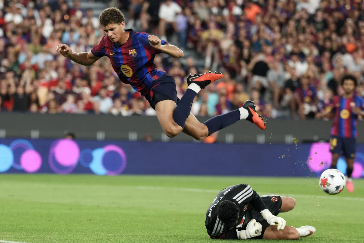برشلونة سيرفع الشرط الجزائي في عقد حمزة عبد الكريم