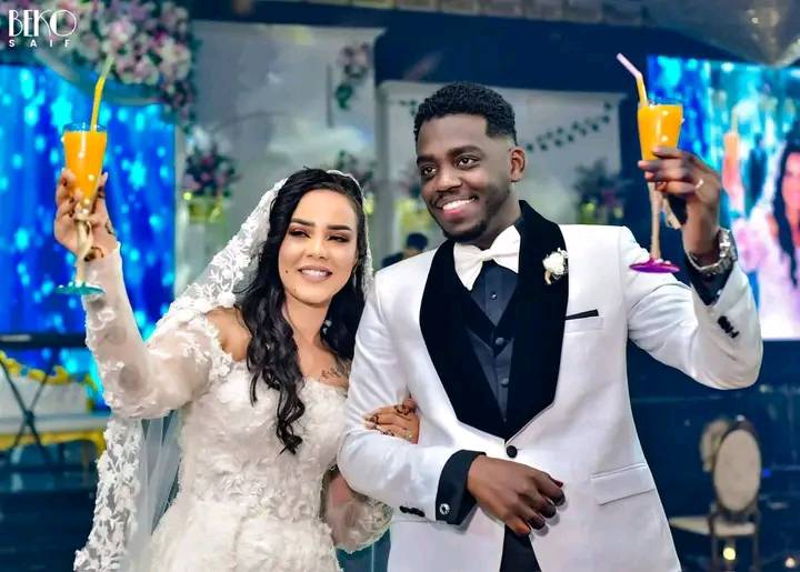 بالصورة..أتمنى لها حياة سعيدة.. الفنان مأمون سوار الدهب يفاجئ الجميع ويعلن إنفصاله رسميا عن زوجته الحسناء ويكشف الحقائق كاملة: زي ما كل الناس عارفه الطلاق ما بقع علىالحامل020 بالصورة..أتمنى لها حياة سعيدة.. الفنان مأمون سوار الدهب يفاجئ الجميع ويعلن إنفصاله رسميا عن زوجته الحسناء ويكشف الحقائق كاملة: زي ما كل الناس عارفه الطلاق ما بقع علىالحامل