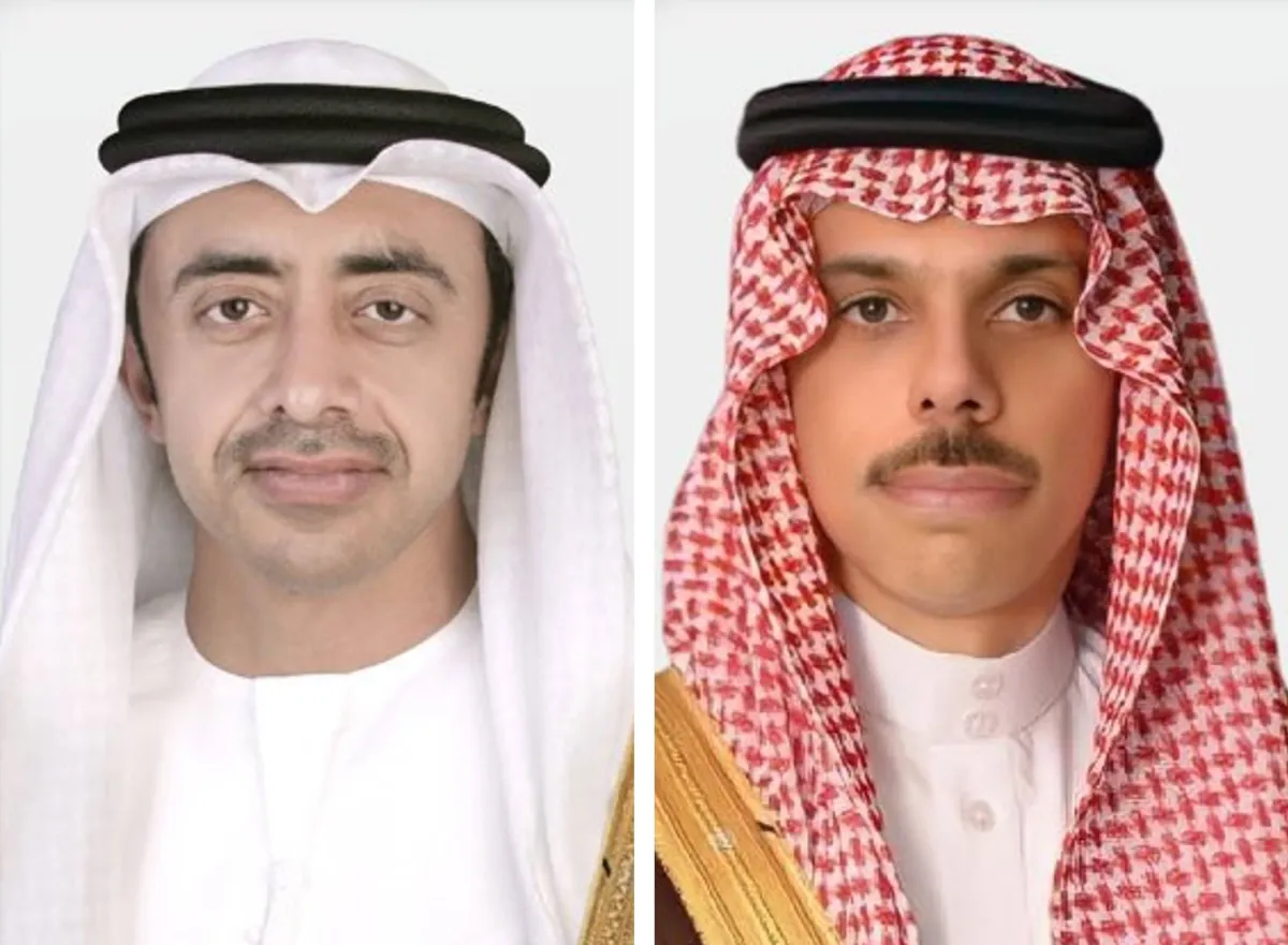 وزيرا خارجية السعودية والإمارات يبحثان احتواء التصعيد في المنطقة
