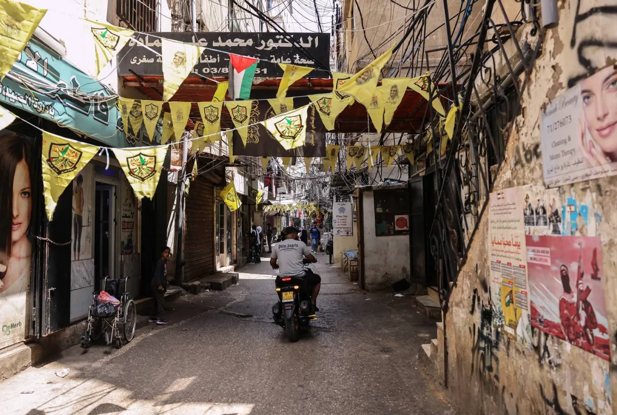 اشتباكات داخل مخيم شاتيلا للاجئين الفلسطينيين في بيروت020 اشتباكات داخل مخيم شاتيلا للاجئين الفلسطينيين في بيروت