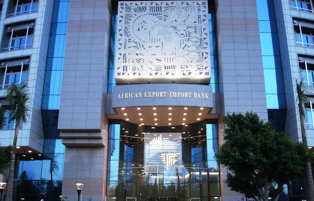 أفريكسيم بنك يطلق خط ائتمان بـ3 مليارات دولار لخفض فاتورة الوقود المستورد للقارة020 أفريكسيم بنك يطلق خط ائتمان بـ3 مليارات دولار لخفض فاتورة الوقود المستورد للقارة