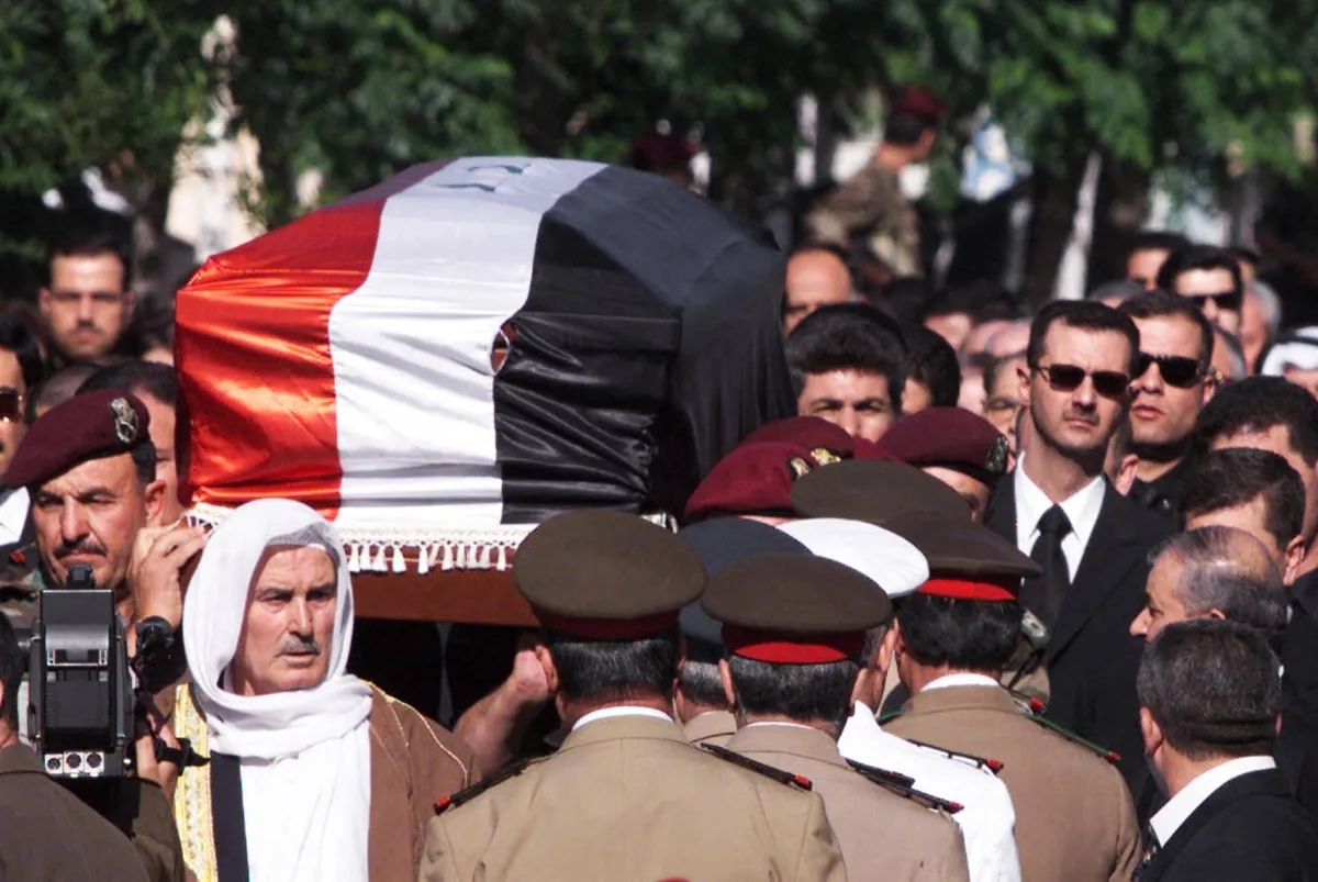 72 ساعة صنعت الخلافة... خدام يروي ما جرى بعد وفاة حافظ الأسد