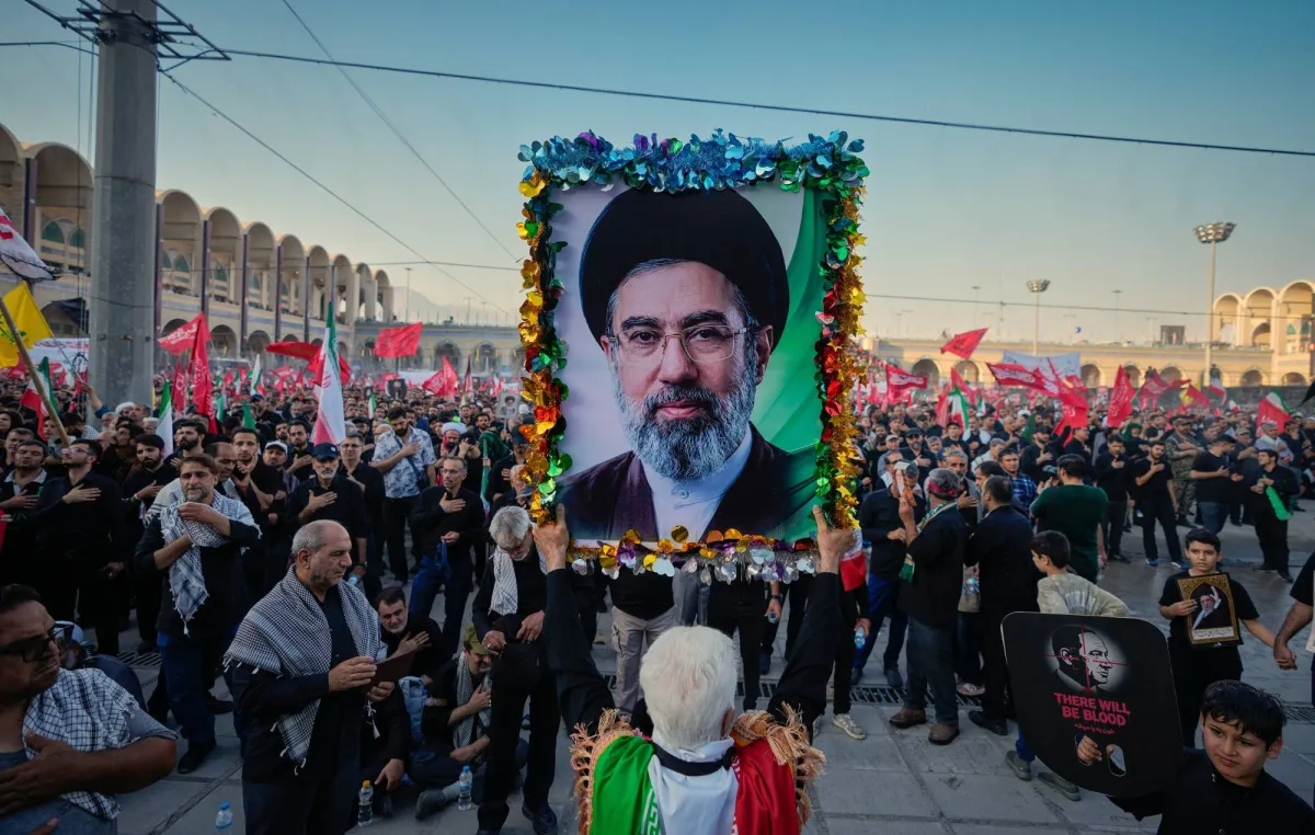 تقرير: الموساد وسي آي إيه يعولان على الاستخبارات البشرية لتعقب مجتبى خامنئي
