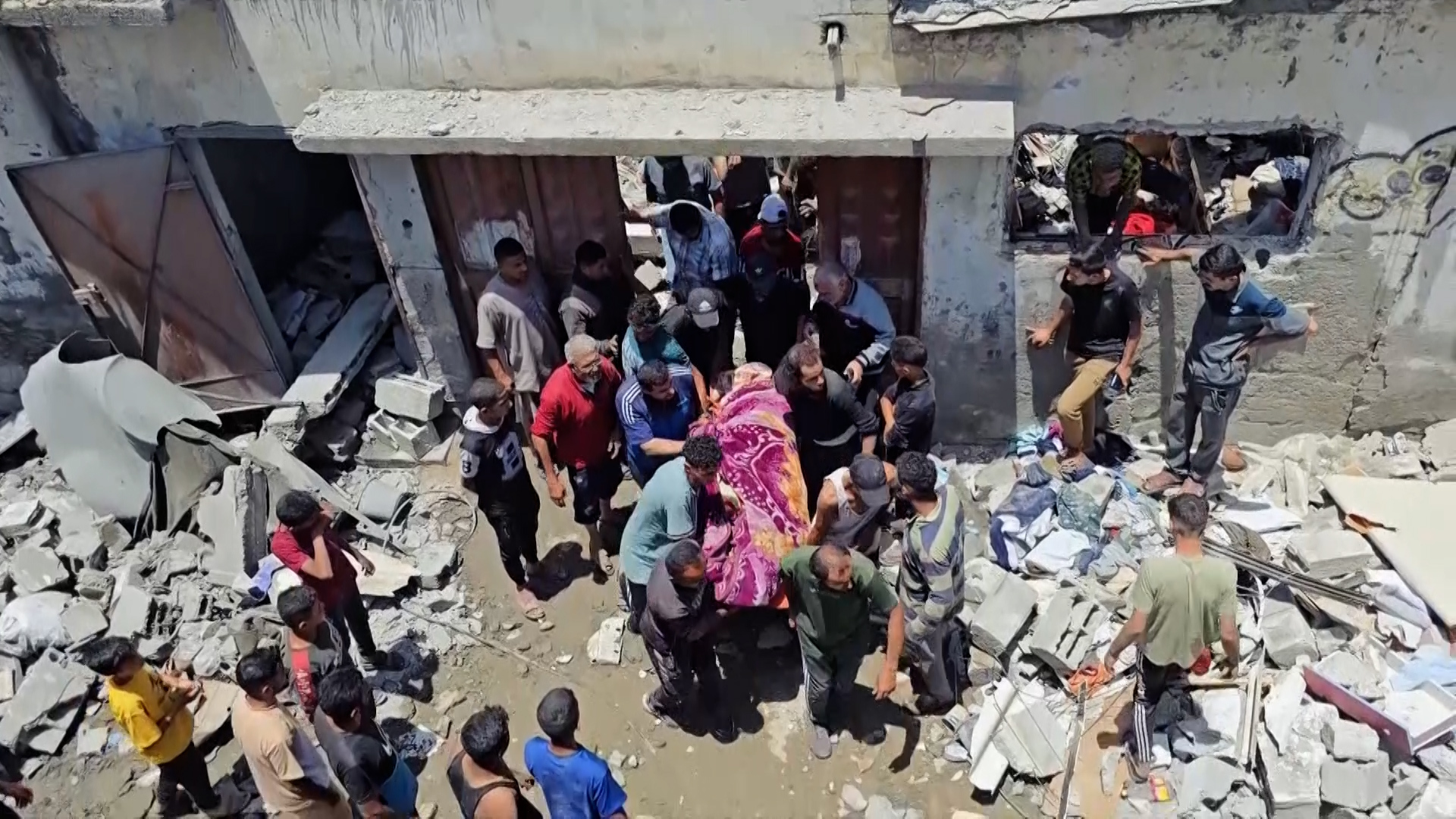 شهداء ومصابون إثر غارات إسرائيلية مكثفة على مناطق بغزة020 شهداء ومصابون إثر غارات إسرائيلية مكثفة على مناطق بغزة