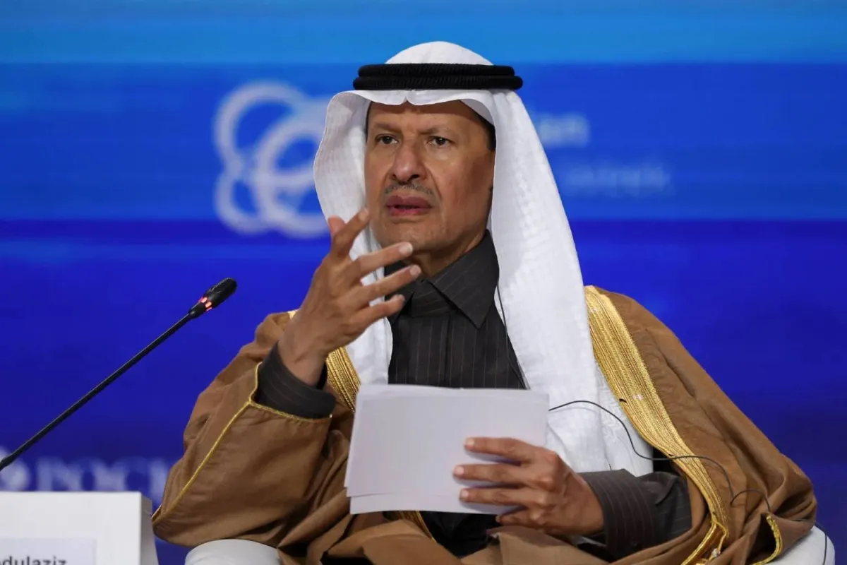 عبد العزيز بن سلمان... رابع وزير يتولى حقيبتين وزاريتين بالأصالة في السعودية