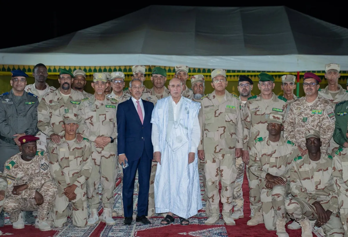 الرئيس الموريتاني يتعهد تحسين ظروف الجيش وقوات الأمن