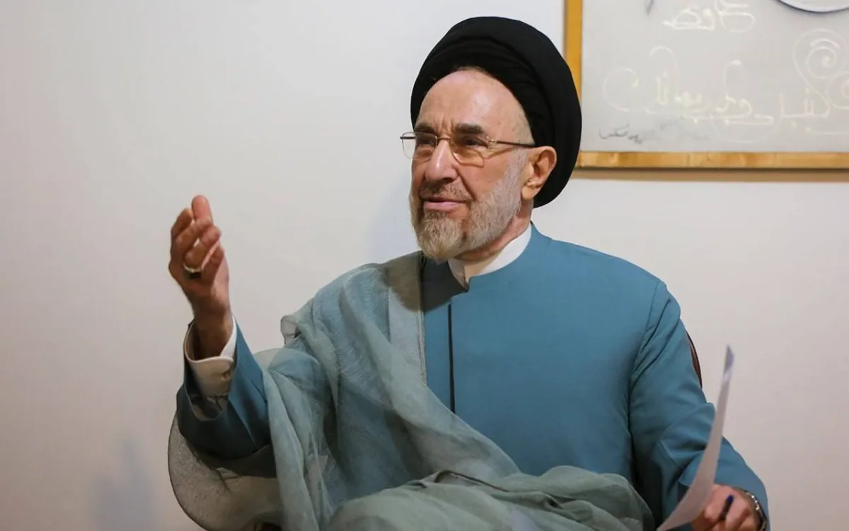 محمد خاتمي يدافع عن التفاوض ويحذر من عودة الحرب