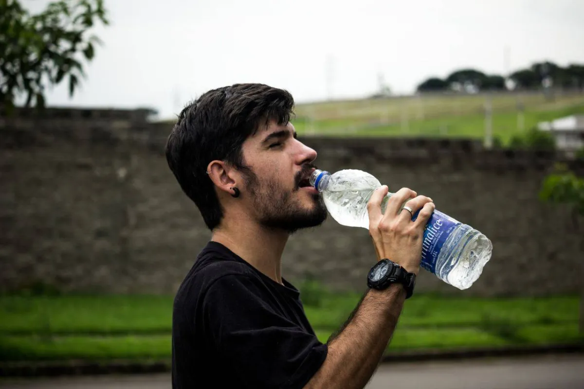 ماذا يحدث لسكر الدم عند شرب كمية كافية من الماء
