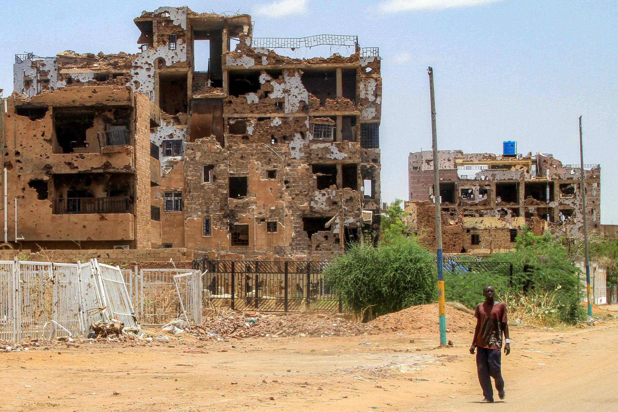 رحلات بوينج الغامضة.. تحقيق يكشف خيوط جندي أمريكي سابق في الحرب بالسودان