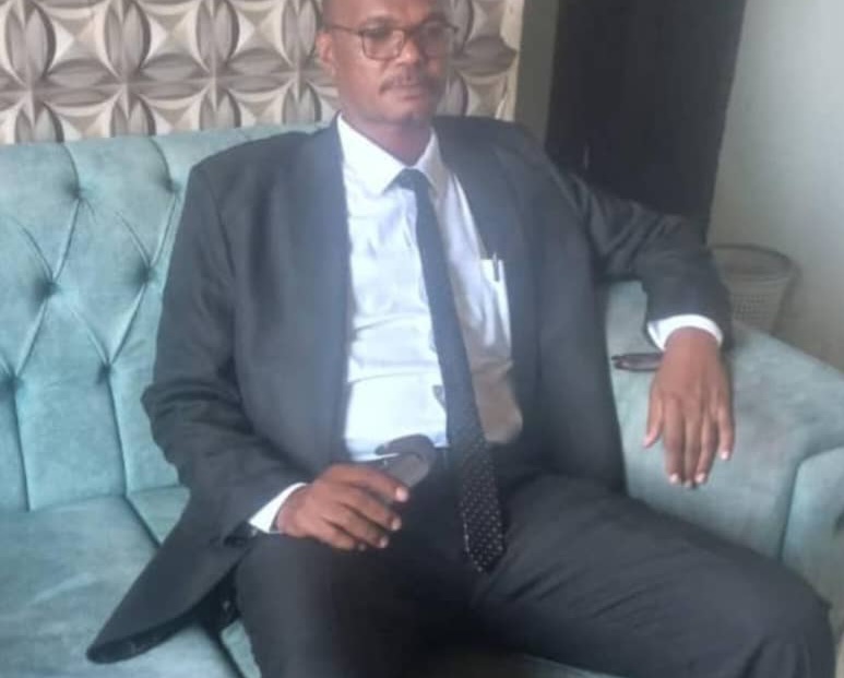 المندرة تنفرد بنشر السيرة الذاتية الكاملة لوزير التربية والتعليم الجديد بالسودان  