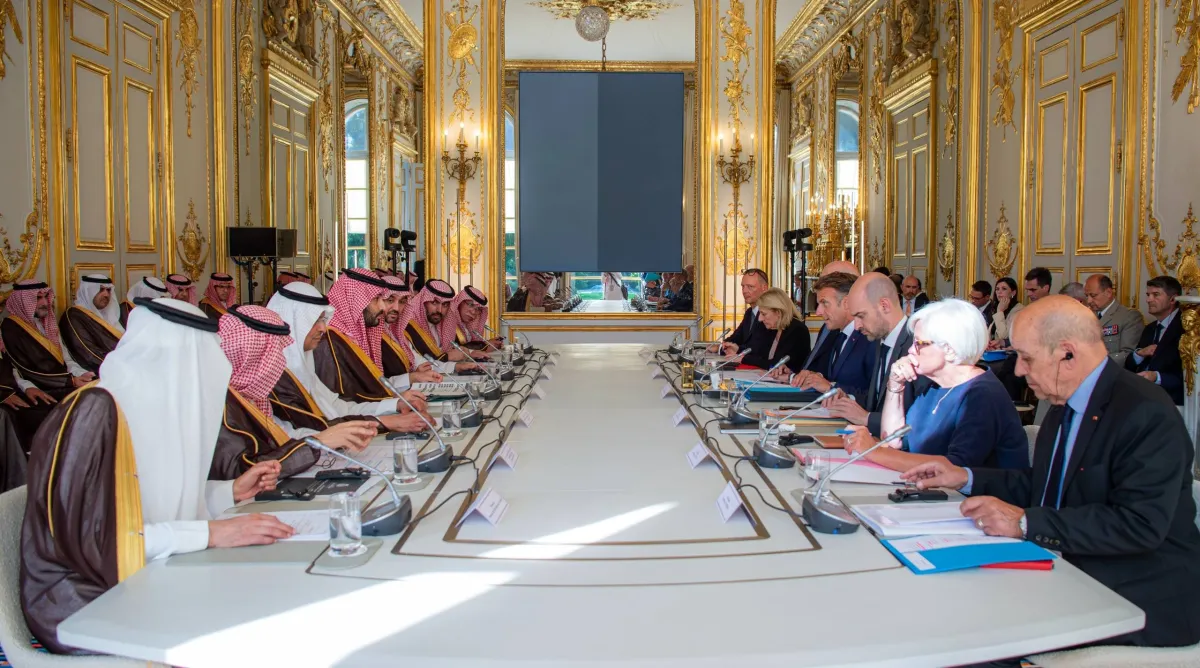 الرياض وباريس لتوثيق أواصر التعاون في جميع المجالات