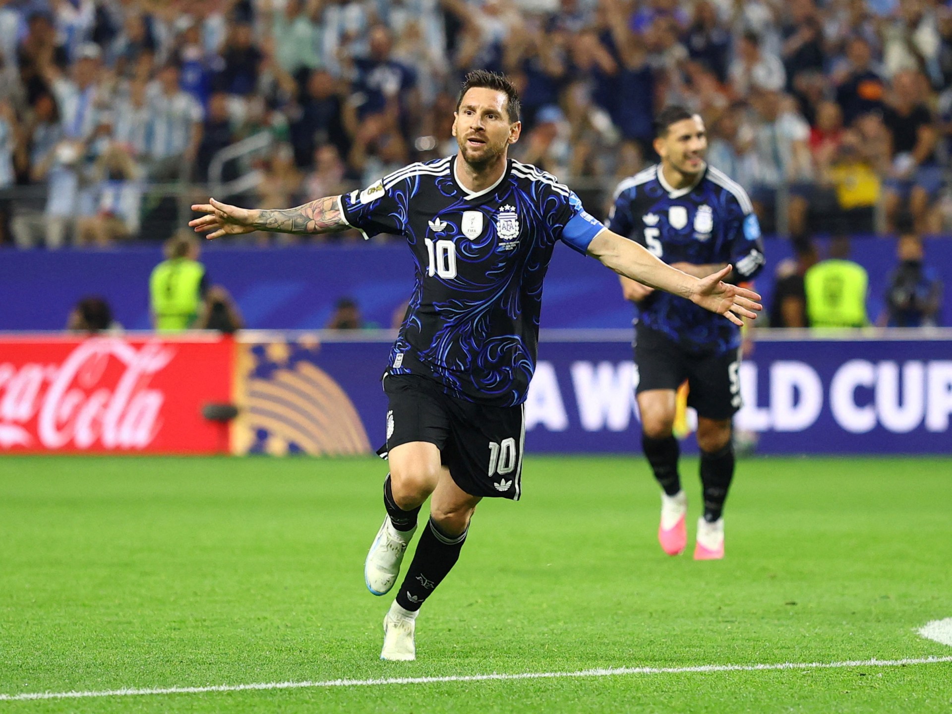 تألق ميسي ورونالدو وإنجاز تاريخي لمصر.. حصاد أرقام دور المجموعات في كأس العالم